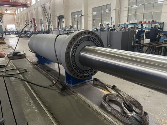 Ağır İşlemli Makinelerde Kullanılan Silindirler